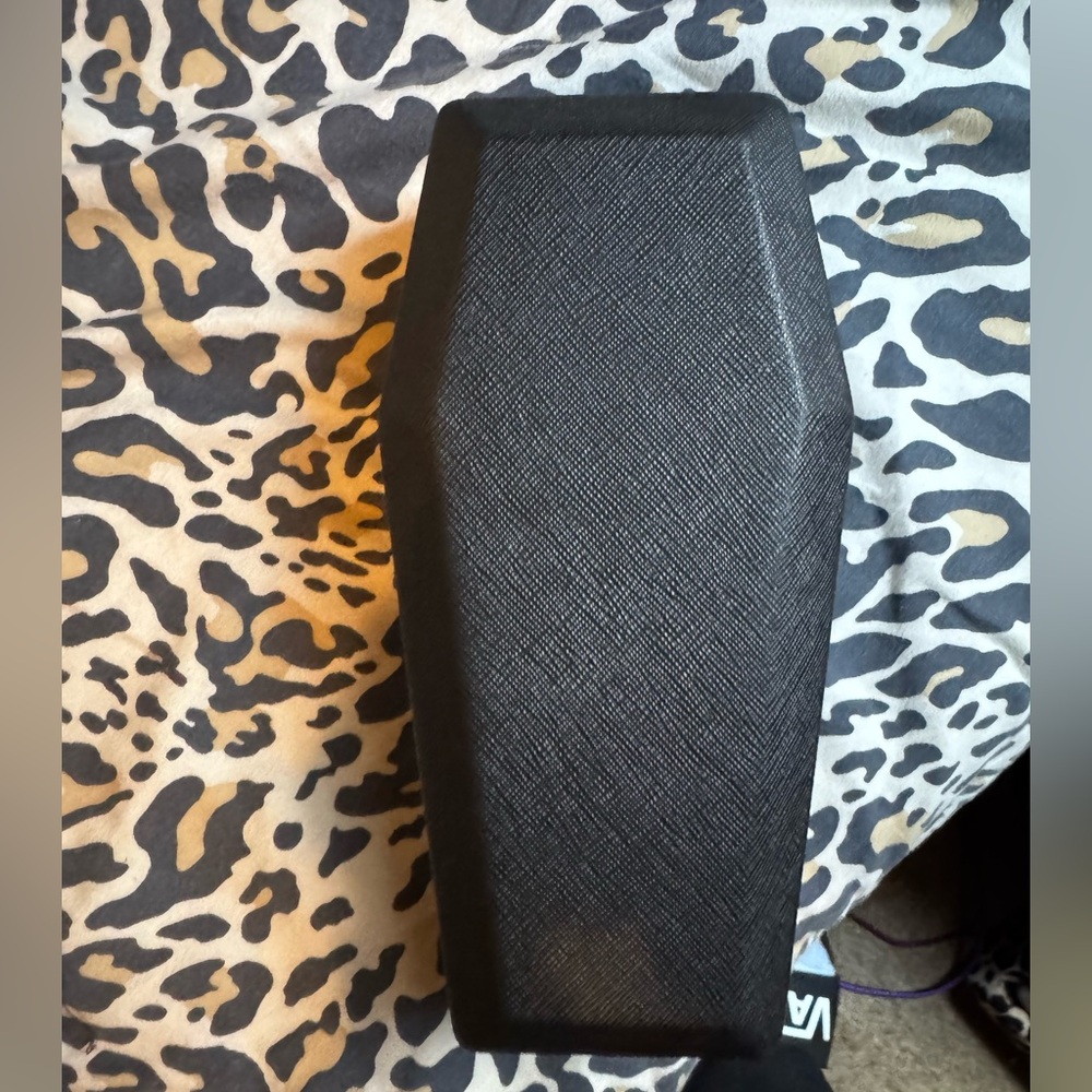 La Femme en Noir coffin glasses case